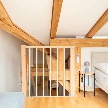 Apartman Spacious Castle View Loft Old Centre