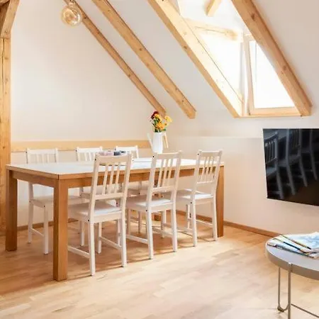 Spacious Castle View Loft Old Centre Apartman *
