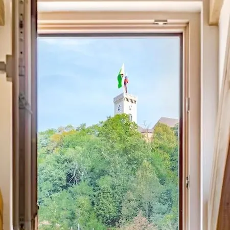 Apartman Spacious Castle View Loft Old Centre Ljubljana
