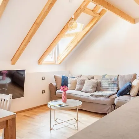 Apartmán Spacious Castle View Loft Old Centre Lublaň